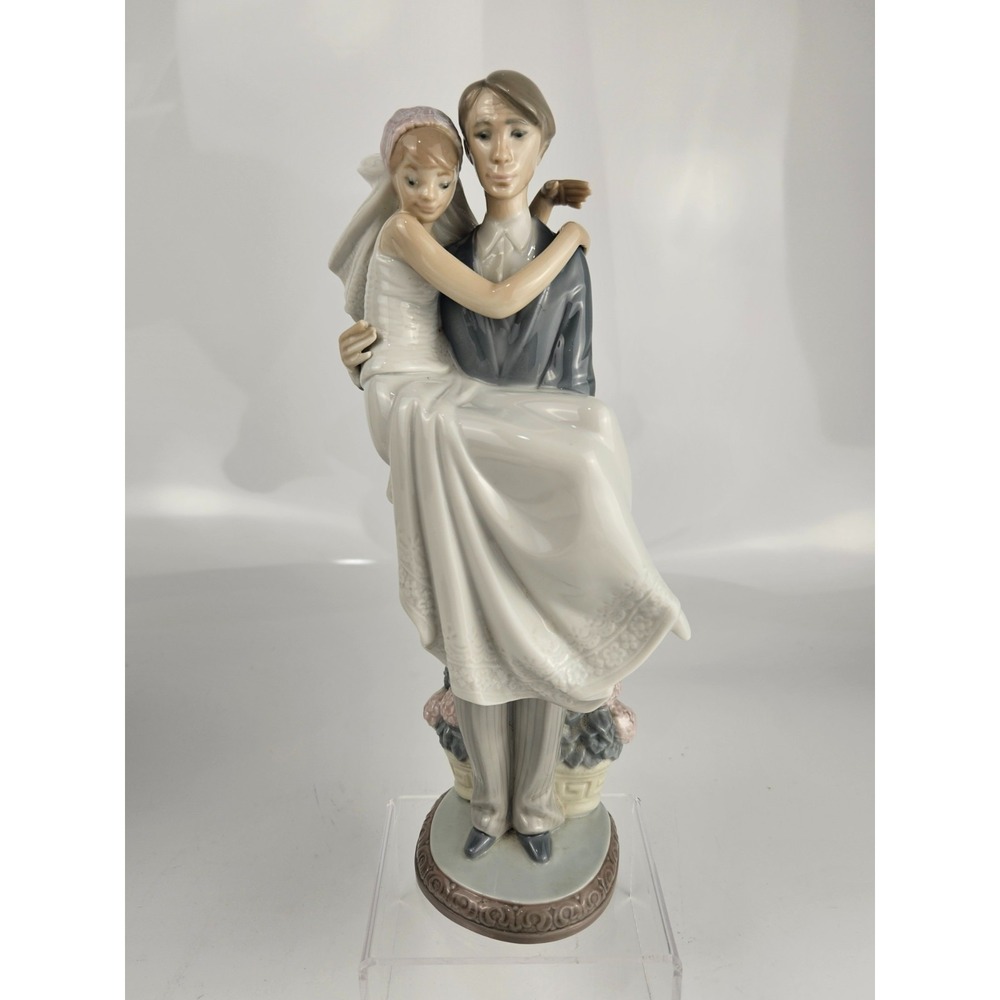 Lladró Over the Threshold Bride Groom Figurine‎ 5282 Spain
